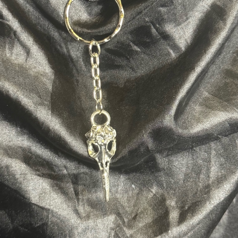 Unisex Alloy Raven Skull Keychain